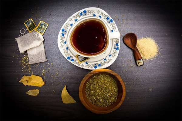 Benny Blancoの菜園術：小さな庭で食品荒漠を救う方法